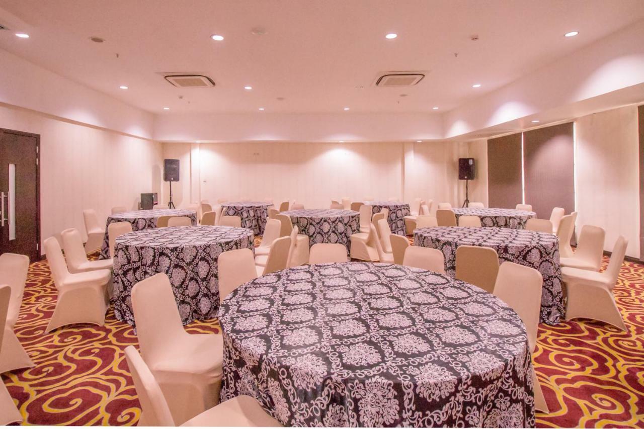 Mercure Pontianak City Center Zewnętrze zdjęcie